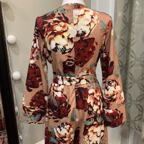 L’ATISTE Floral Jumpsuit - Picture 4 of 7